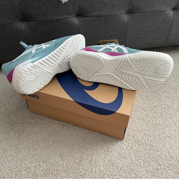 Asics Gel Resolution 8 Court Shoes - Picture 3 of 4